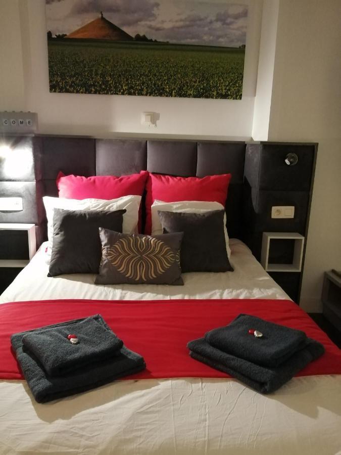 The Romantic Waterloo Lion'S Suite Braine-l'Alleud Exterior photo